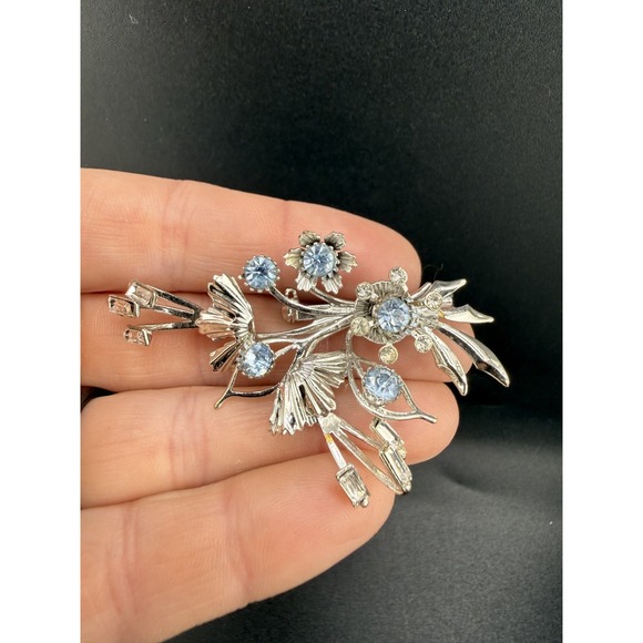 Vintage Brooch Lot Of 2 Rhinestone Faux Pearl Silver Tone - Picture 2 of 8